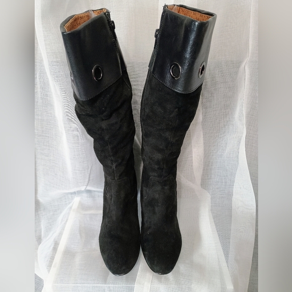 Sofft Suede Leather Women's Knee Zippered Heeled Boots Size 7.5M - Picture 1 of 6